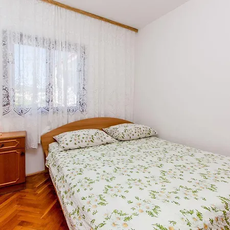 Apartment Sima Vinisce