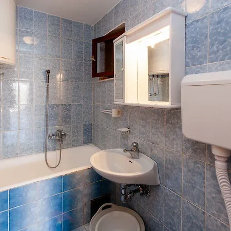 Apartment Sima *